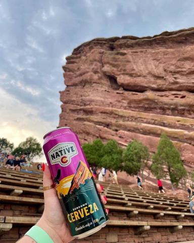 Sundown Cerveza is ready for another season on the rocks. Grab the official craft beer of @redrocksco and drink in the scene.

📸: @the.life.of.pi_per